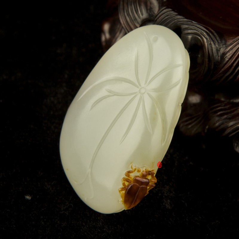 【琢藝軒】新疆和田玉棗紅皮沁色白玉籽玉 掛件 荷花 19克