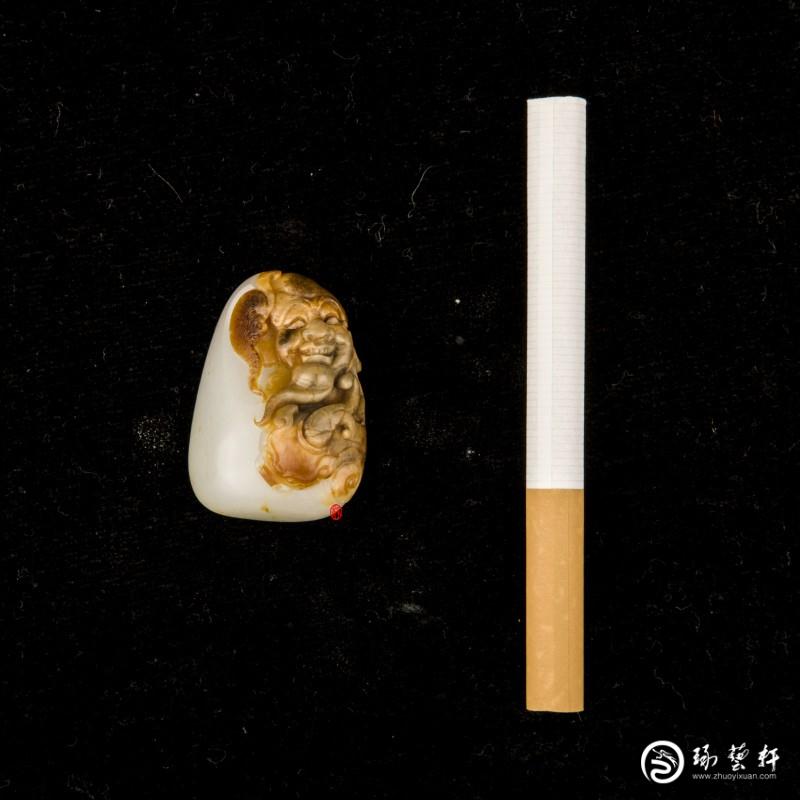 【琢藝軒】新疆和田玉黃沁白玉籽玉掛件（獨籽）羅漢 21克