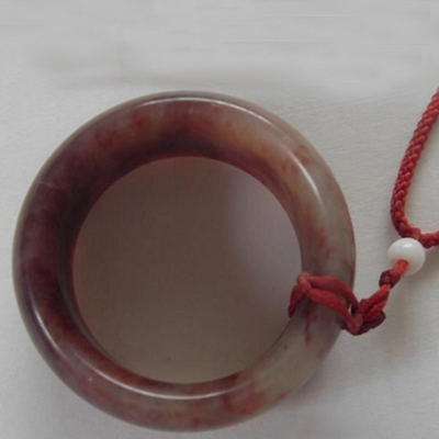 带血沁的老玉和田玉挂件