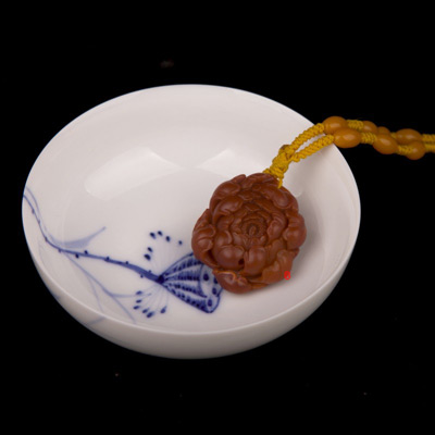 黄杨洪作品 南红玛瑙挂件 牡丹花 11克