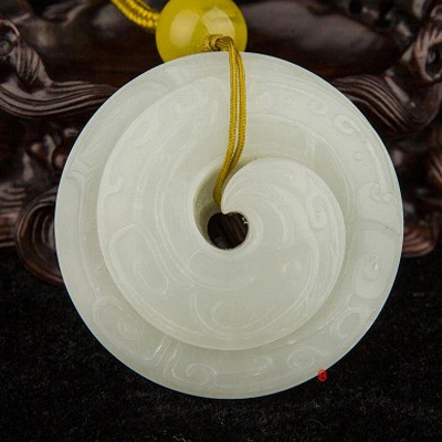 新疆和田玉白玉籽玉把件 轮回