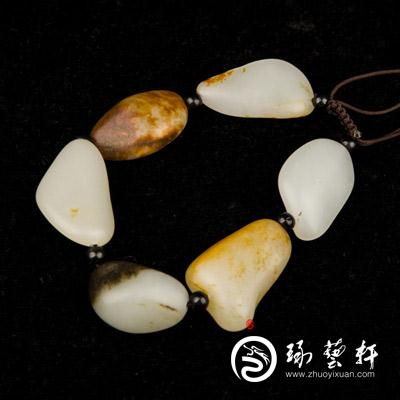 新疆和田玉原石籽玉手链 73克