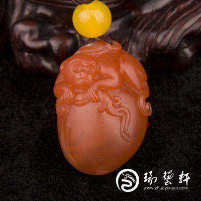 四川凉山南红玛瑙樱桃红挂件 灵猴 7克