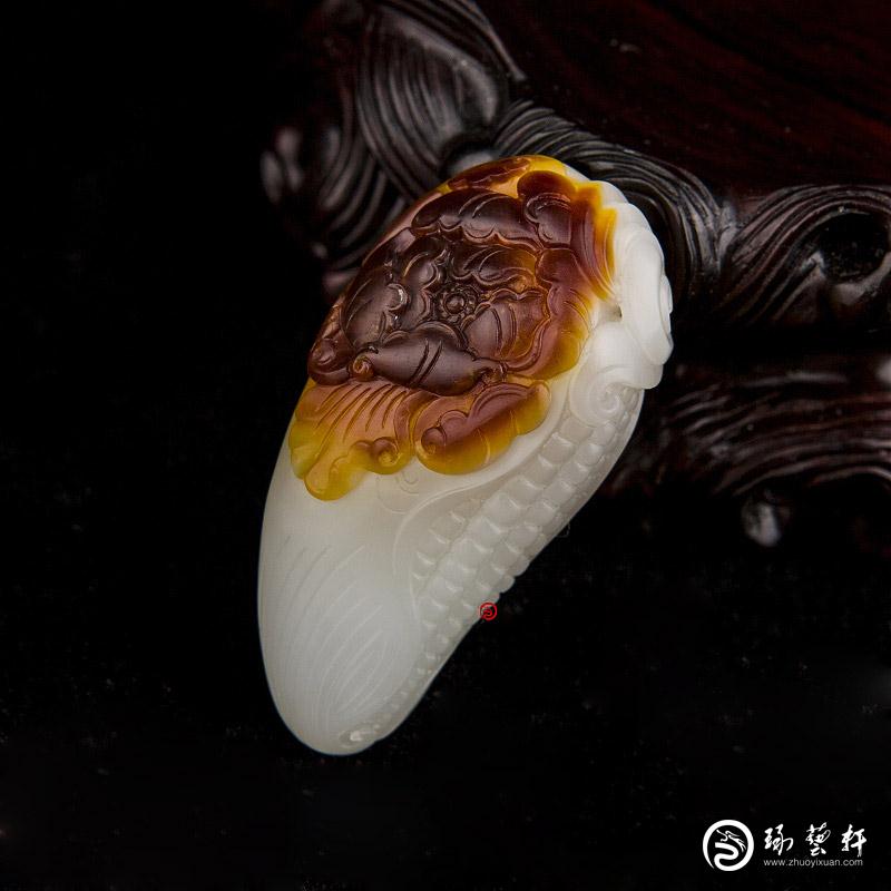 【琢藝軒】新疆和田玉紅沁白玉籽玉掛件 蝶戀花 18克