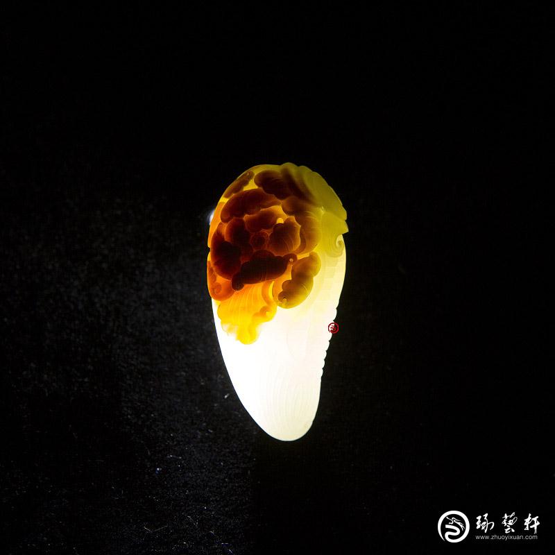 【琢藝軒】新疆和田玉紅沁白玉籽玉掛件 蝶戀花 18克