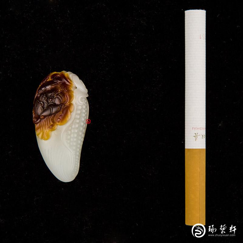 【琢藝軒】新疆和田玉紅沁白玉籽玉掛件 蝶戀花 18克