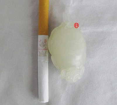 【琢藝軒】新疆和田玉淡黃皮白玉籽玉掛件  龜鶴延年  37克