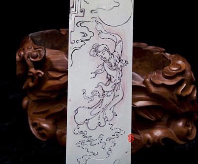 【琢藝軒】新疆和田玉黃皮羊脂白玉籽玉 飛天（客戶已定） 35克