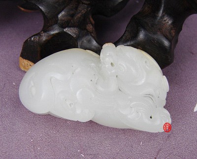【琢藝軒】新疆和田玉黃皮一級白玉籽玉 貔貅（已完工） 35克