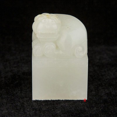 新疆和田玉灑金皮白玉籽玉把件 貔貅印章 77克