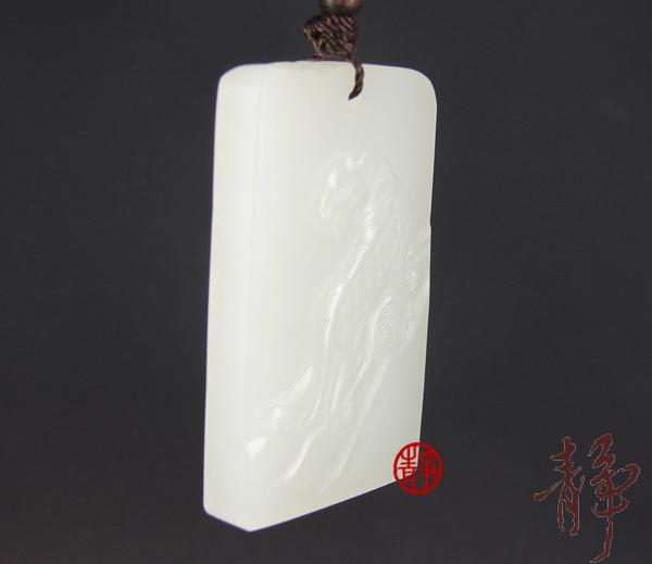 【琢藝軒】新疆和田玉黃皮白玉籽玉 掛件 生肖虎 20克