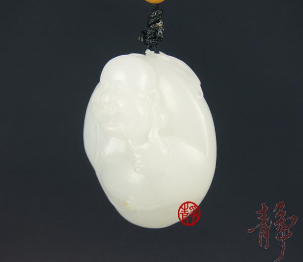 【琢藝軒】新疆和田玉黃皮一級白玉籽玉掛件 彌勒佛 24克
