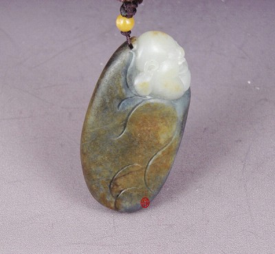 【琢藝軒】新疆和田玉黑白籽玉把件 佛 59克